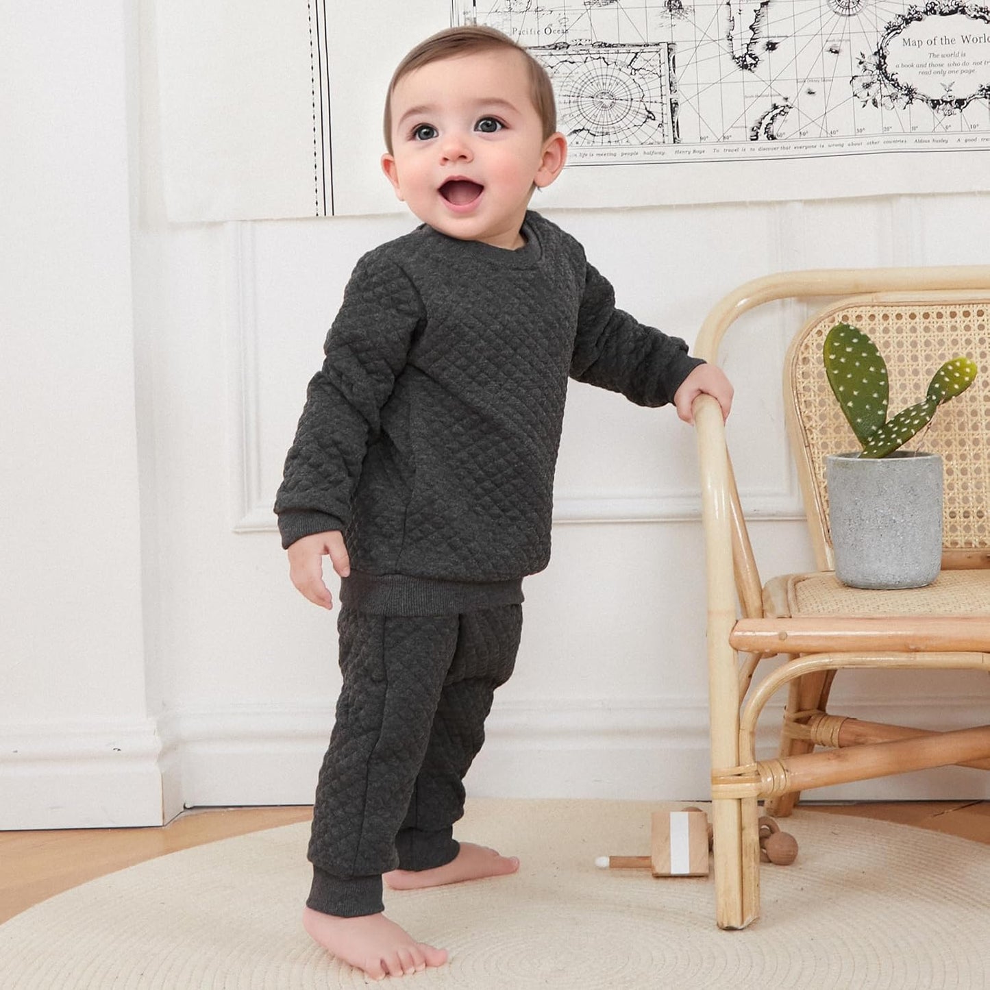 Newborn Baby Unisex Sweatsuit – Long Sleeve Pullover & Pant Set